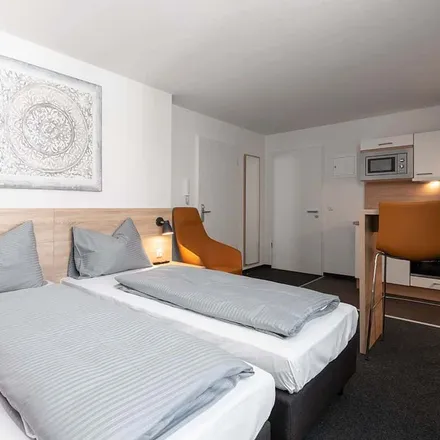 Rent this 2 bed apartment on Seligenthaler Straße 40 in 84034 Landshut, Germany