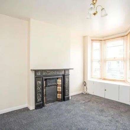 Image 2 - 74 St. Mary's Road, Watford, WD18 0DR, United Kingdom - Townhouse for sale