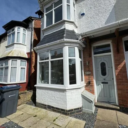 Rent this 3 bed duplex on Grosvenor Road in Harborne, B17 9AN