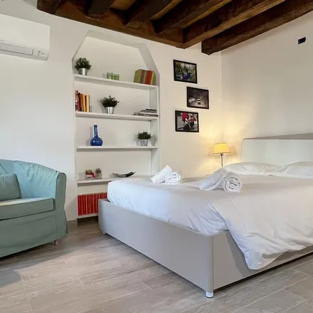 Rent this 2 bed apartment on Venice Marco Polo Airport in Percorso ciclo pedonale scolmatore Forte Bazzera, Venice VE