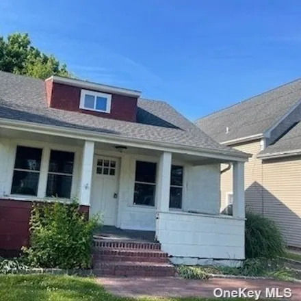 Rent this 3 bed house on 161 Arnold Avenue in West Babylon, NY 11704