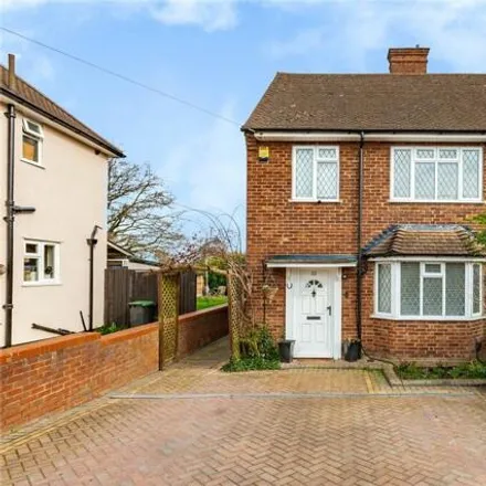 Buy this 3 bed duplex on Boxted Close in Buckhurst Hill, IG9 6BX