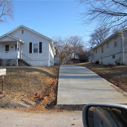 Rent this 3 bed house on 922 Lopina Drive in Crestwood, MO 63126