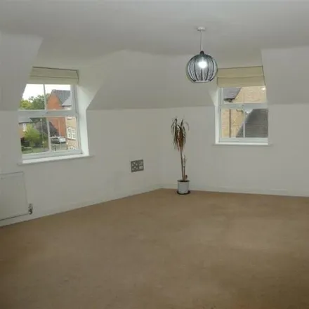 Image 5 - Rumbush Lane, Dickens Heath, B90 1GA, United Kingdom - Room for rent