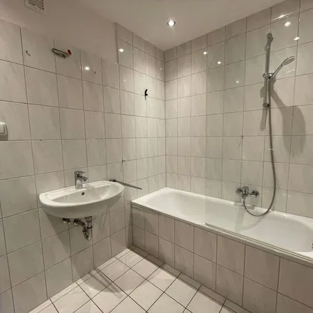 Rent this 2 bed apartment on Zillestraße 18 in 47179 Duisburg, Germany
