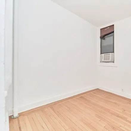 Image 7 - 233 East 82nd Street, New York, NY 10028, USA - Apartment for rent