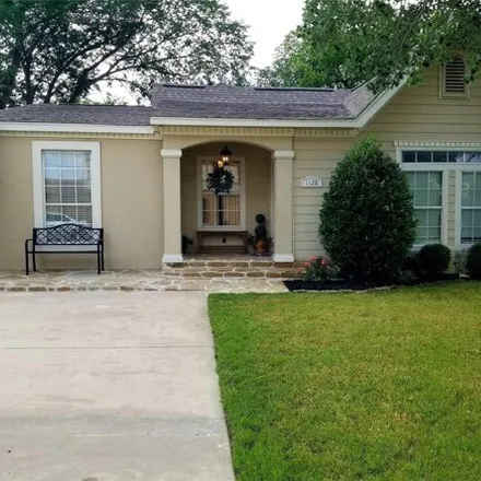 Buy this 3 bed house on 1178 Airline Drive in Grapevine, TX 76051
