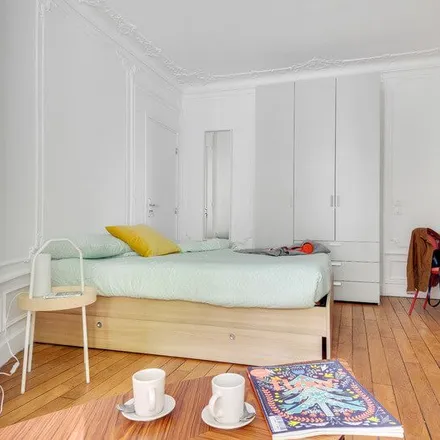 Rent this 4 bed room on 85bis Avenue de Gambetta