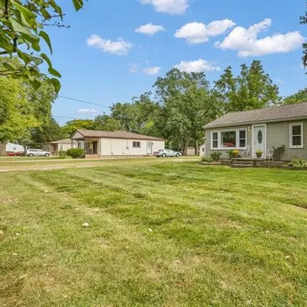 Image 2 - 6072 Goff Avenue, Sterling Heights, MI 48314, USA - House for sale