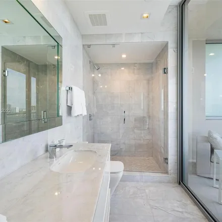 Image 2 - Turnberry Ocean Club Residences, 18501 Collins Avenue, Golden Shores, Sunny Isles Beach, FL 33160, USA - Apartment for rent