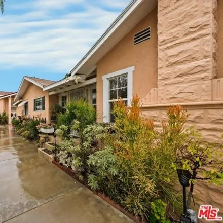 Image 1 - 1735 North Avenue 46, Los Angeles, CA 90041, USA - House for sale