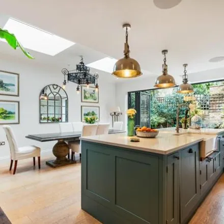 Buy this 3 bed house on 6 Askew Crescent in London, W12 9DN