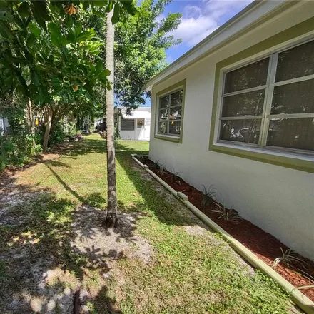 Image 5 - 4999 Northwest 43rd Court, Lauderdale Lakes, FL 33319, USA - House for sale