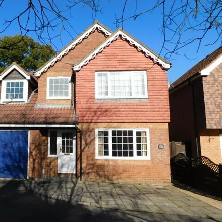 Buy this 4 bed house on Hendon Road in Hollywater, GU35 0BZ