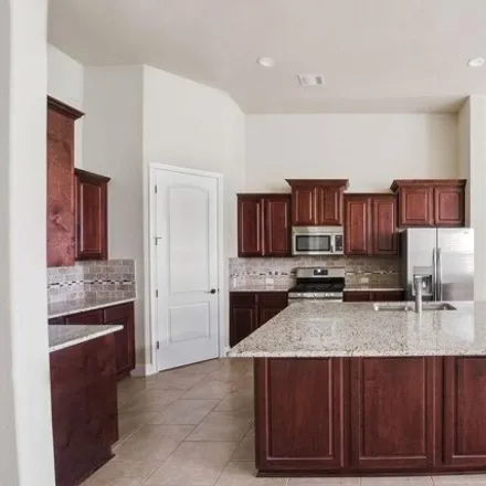 Image 3 - 15217 Glen Heather Drive, Lakeway, TX 78734, USA - Condo for rent