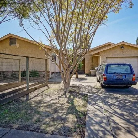 Buy this 4 bed house on 1614 Dorchester Place in Concord, CA 94519