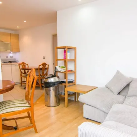 Image 2 - Tequila Wharf, 681 Commercial Road, Ratcliffe, London, E14 7LF, United Kingdom - Apartment for rent