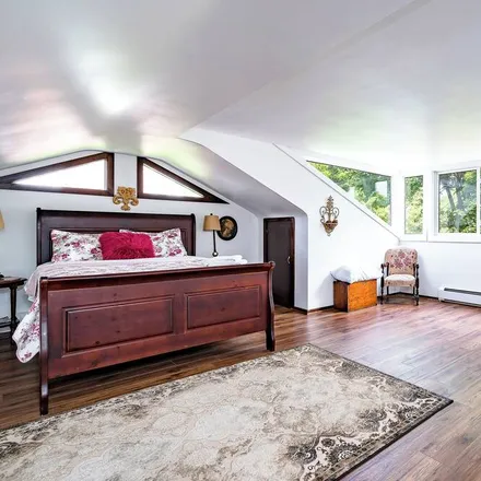 Rent this 7 bed house on OWEN SOUND in Owen Sound, ON N4K 3J9