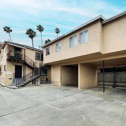 Image 1 - 926 South Kenmore Avenue, Los Angeles, CA 90006, USA - House for sale