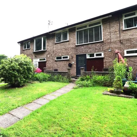 Rent this 3 bed townhouse on Turnlee Drive in Glossop, SK13 6XA
