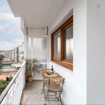 Image 7 - Rua da Constituição, 4250-365 Porto, Portugal - Apartment for rent
