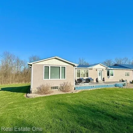 Image 3 - Sterling Road, Saint Clair County, MI 48014, USA - House for sale
