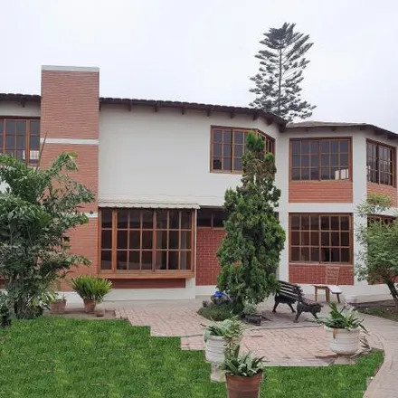 Image 2 - Roble, Jirón Cascadas Del Sol, La Molina, Lima Metropolitan Area 15593, Peru - House for sale