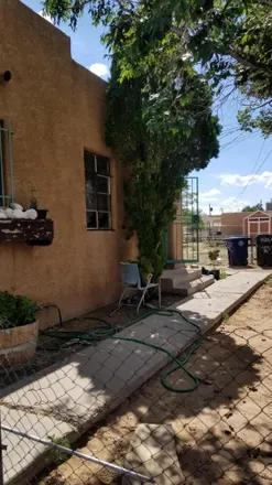 Image 4 - 325 Charleston Street Southeast, Albuquerque, NM 87108, USA - Duplex for sale