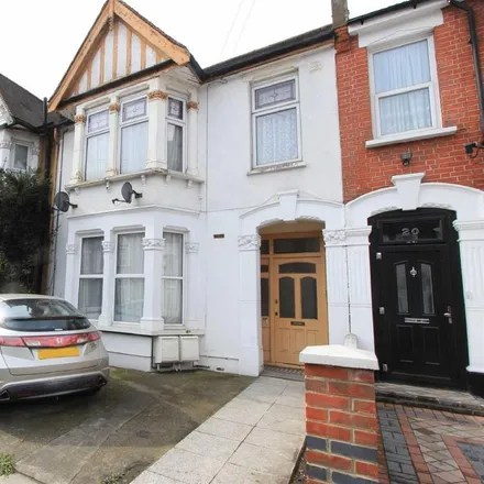 Rent this 2 bed apartment on Kay's Corner Shop in Haslemere Road, Seven Kings