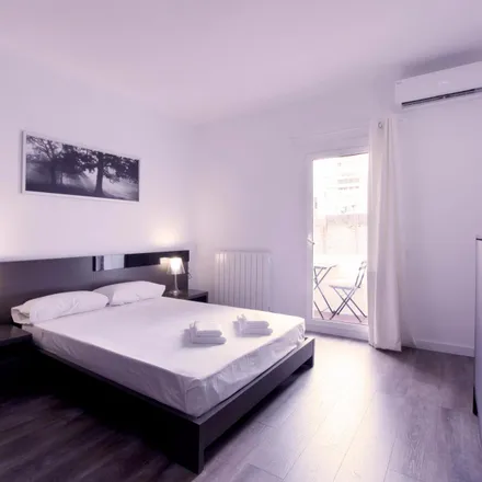 Rent this 4 bed apartment on Carrer de València in 133, 08011 Barcelona
