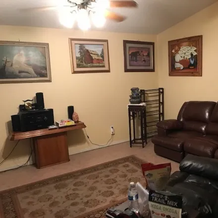 Image 2 - Tulare, CA, US - House for rent