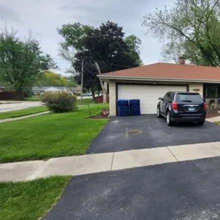 Buy this 3 bed house on 11589 New England Avenue in Worth, IL 60482