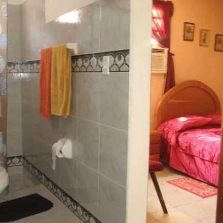 Image 3 - Cayo Hueso, HAVANA, CU - Apartment for rent