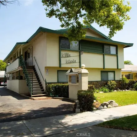 Rent this 3 bed apartment on 480 Vista Avenue in Pasadena, CA 91107