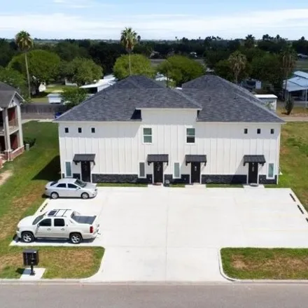 Buy this studio house on 200 Cub Circle in Barrington Heights Colonia, La Feria