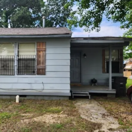 Buy this 1 bed house on 133 North Avenue in Jacksonville, AR 72076