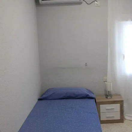Rent this 4 bed apartment on Mas in Calle Dulce Chacón, 41012 Seville