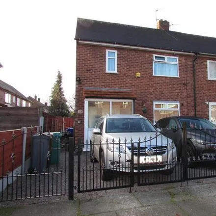 Buy this 3 bed duplex on Washford Drive in Manchester, M23 9FB