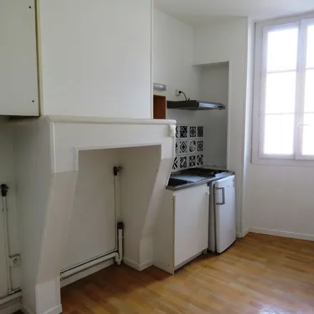 Image 5 - 47 Rue Ernest Renan, 33000 Bordeaux, France - Apartment for rent