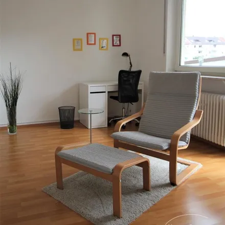 Rent this 3 bed apartment on Ebersteinstraße 2 in 66117 Saarbrücken, Germany