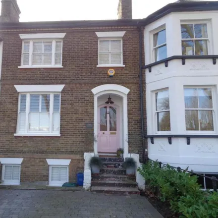 Rent this 4 bed townhouse on Scratton Road in Southend-on-Sea, SS1 1AJ