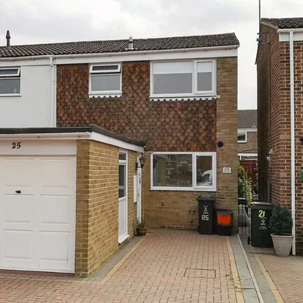 Rent this 2 bed duplex on Tansley Moor in Swindon, SN3 6NA