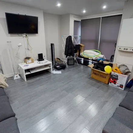 Rent this 1 bed apartment on Back Langdale Terrace in Leeds, LS6 3DY