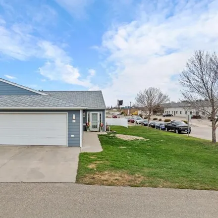 Image 3 - 406 28th Avenue Southwest, Minot, ND 58701, USA - Condo for sale