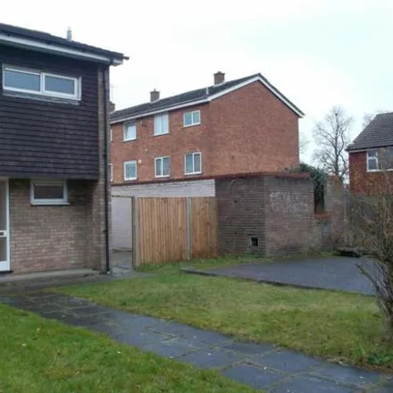 Buy this 3 bed duplex on Hereford Road in Luton, LU4 0PS