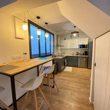 Rent this 1 bed apartment on 51 Rue du Faubourg de Hem in 80000 Amiens, France