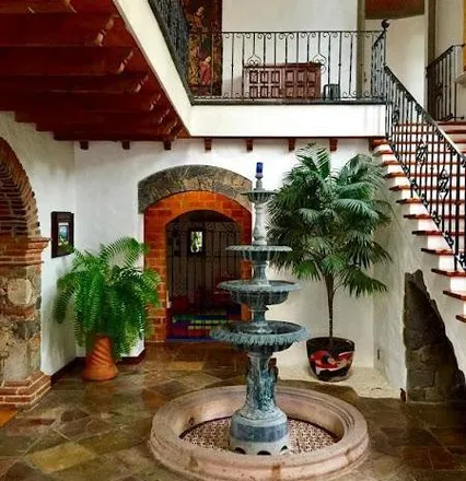 Buy this 7 bed house on Privada Segunda Privada de las Flores in 62448 Cuernavaca, MOR