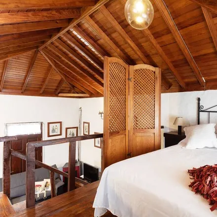 Rent this 4 bed townhouse on Icod de los Vinos in Santa Cruz de Tenerife, Spain