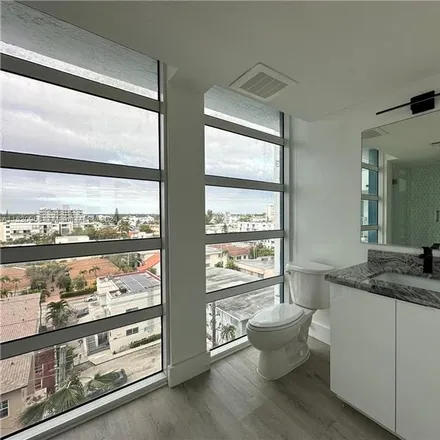 Image 6 - 7600 Collins Avenue, Atlantic Heights, Miami Beach, FL 33141, USA - Condo for rent
