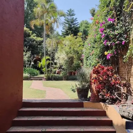 Buy this 2 bed house on Calle de la Jardinera in 62520 Tepoztlán, MOR